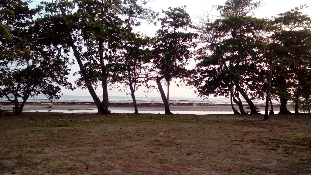 Dibulla, La Guajira, Colombia by Hernando Medina