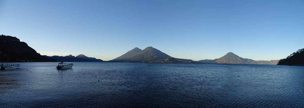 Vulkane Tolimán, Atitlán und San Pedro by Frank M. Niepelt