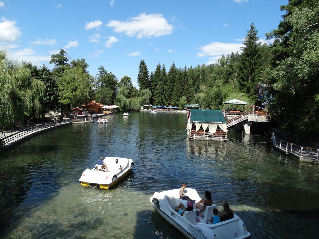 Kleptuza Lake, Velingrad by PlamenB