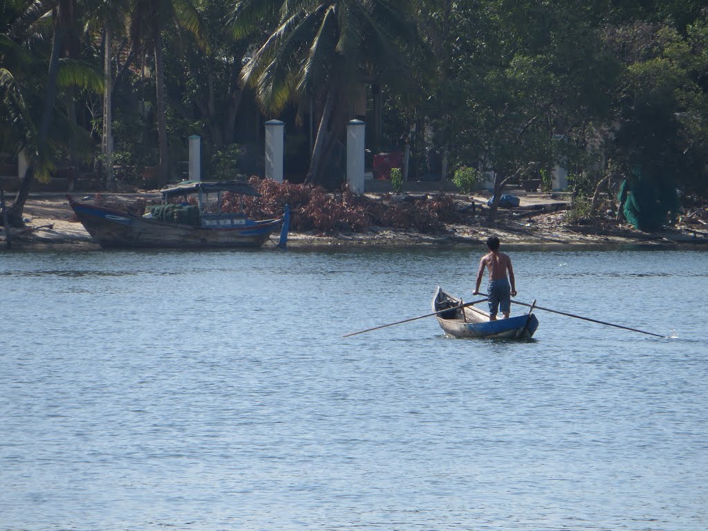 Cam Hải Tây, Cam Lâm, Khánh Hòa, Vietnam by Dần Lê