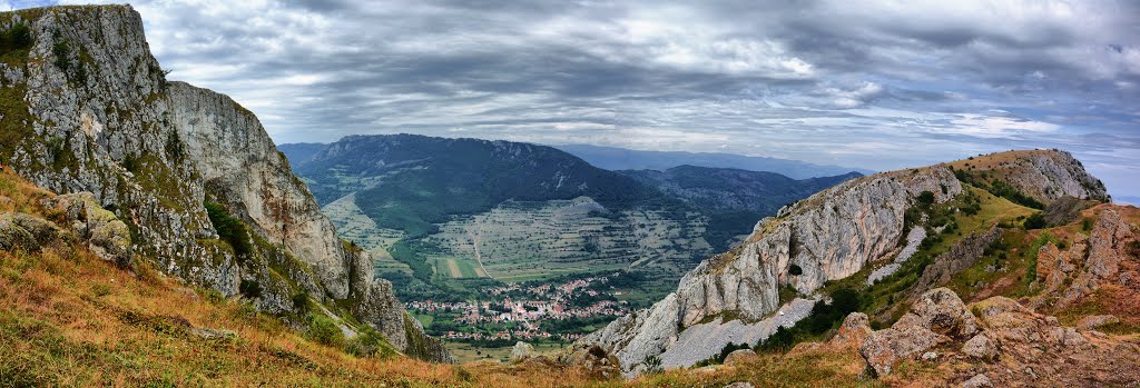 Kilátás Székelykőről (HDR) (View from Székelykő) by T.T. Tamás