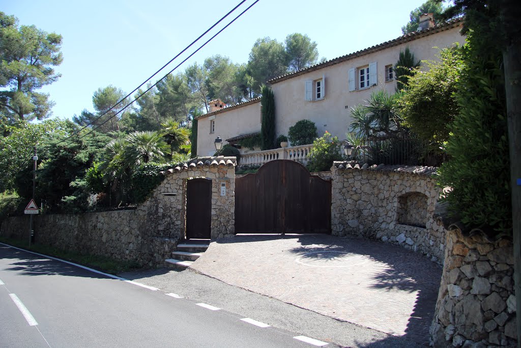 St Paul de Vence, France by rikacka