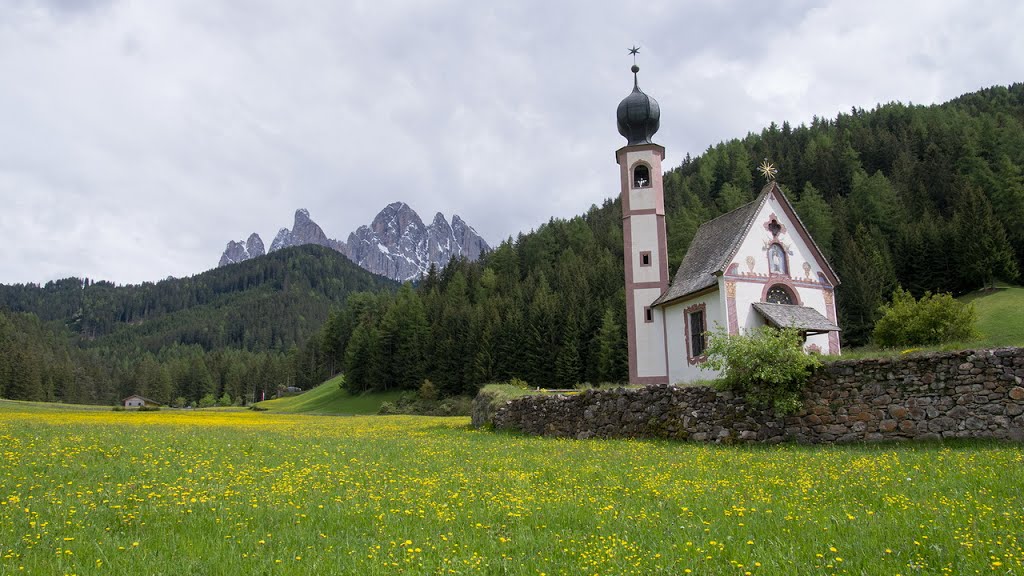 St Johann in Villnöß by Robert Wahyudi