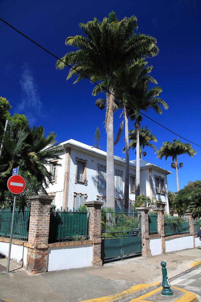 Centre Ville, Nouméa by Takahashi Masaki