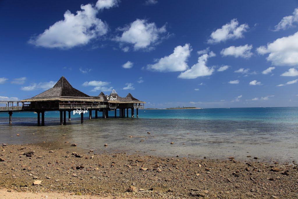 Anse Vata Bay by Takahashi Masaki