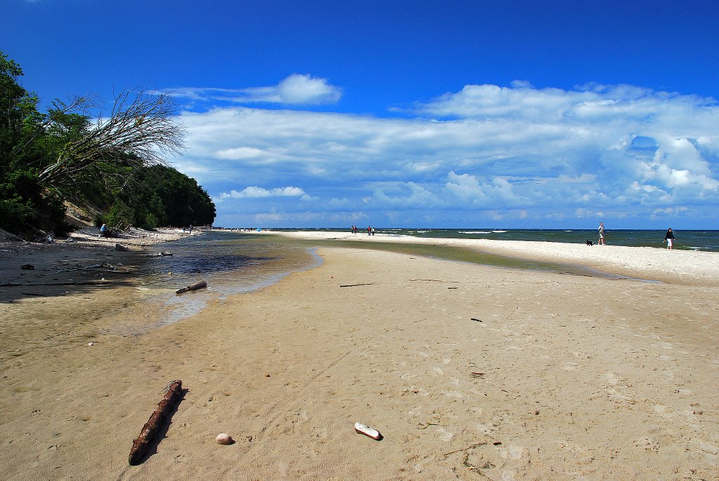 Rozewie beach by Anthony Skotia