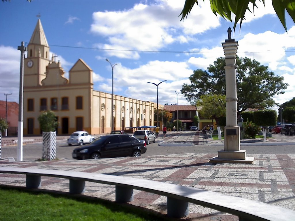 Vista da Igraja da Matriz com praça ao lado by Witxel