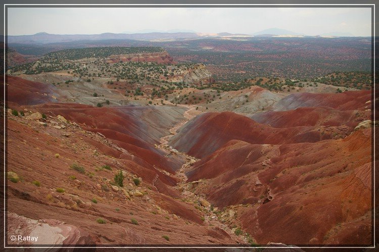 Betanite Hills at Burr Trail, Grand Staircase Escalante N.M. by rattays.de