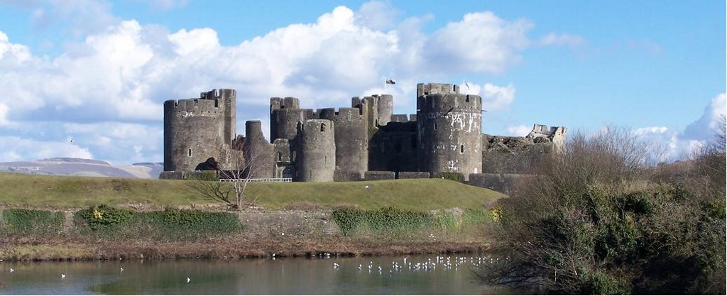 Caerphilly castle by Dagobert