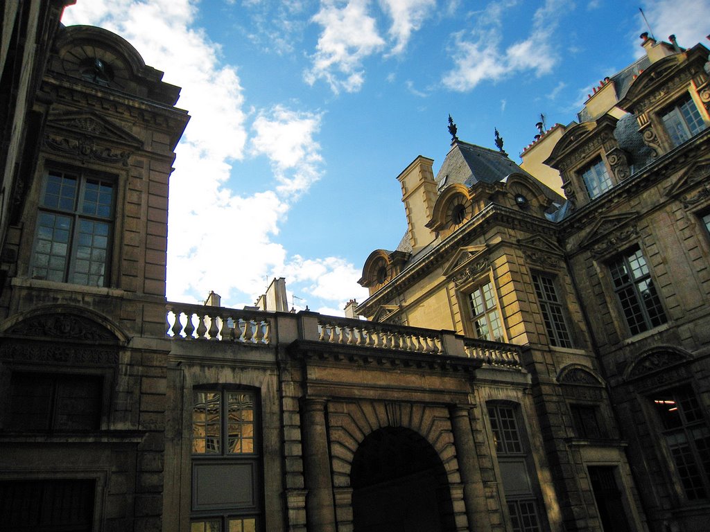 Hôtel de Sully, Paris by John Schwenkler