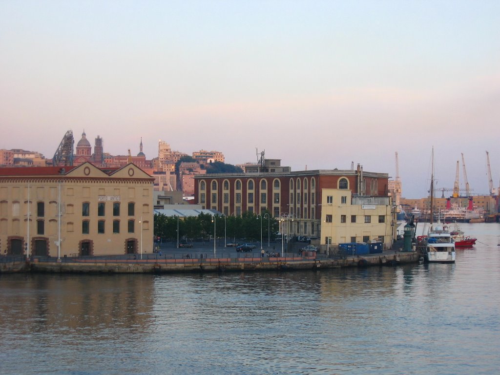 Genova, il porto Vecchio. by Robert@Dona