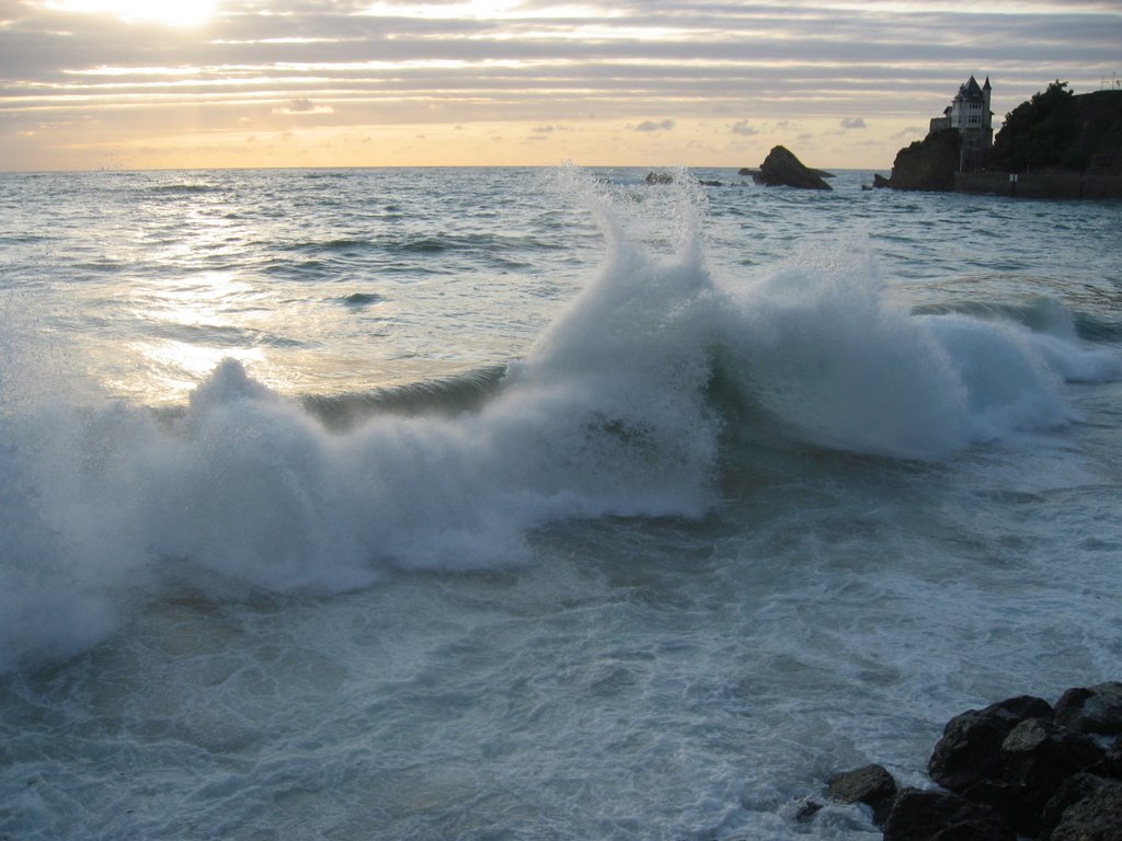 Waves near Bidart/Biarritz by Hilbert O