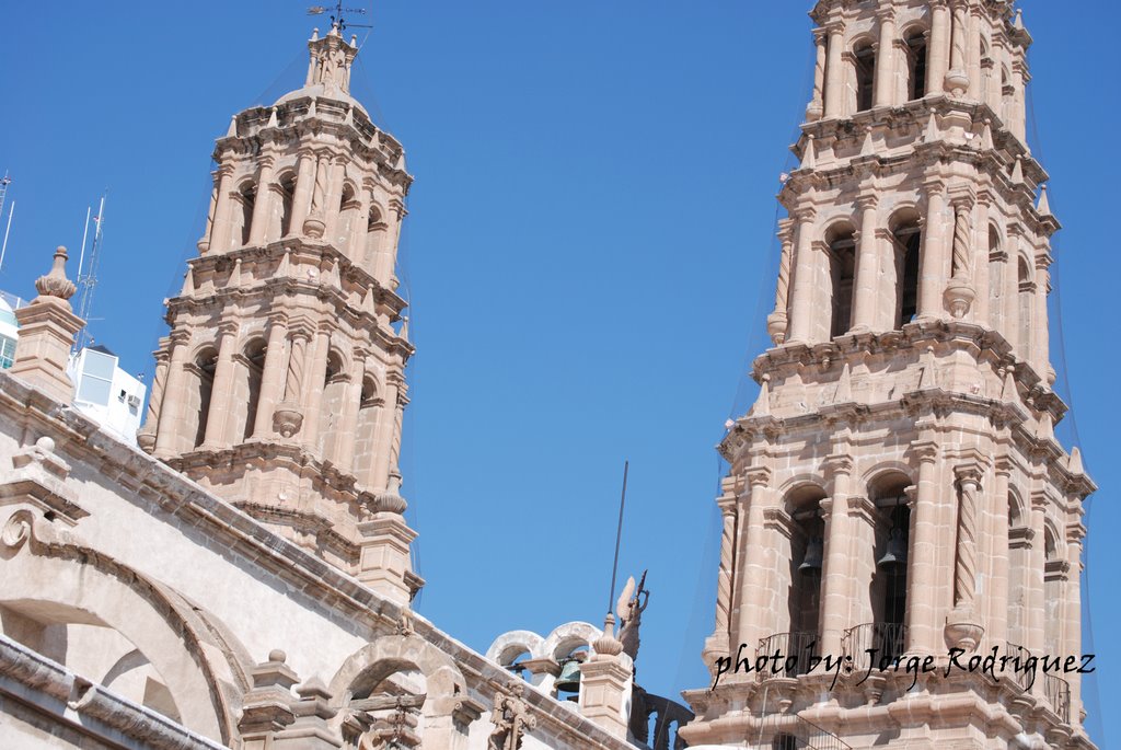 Torres de la Catedral de Chihuahua by downboys