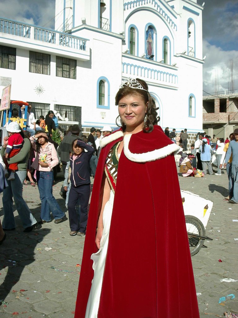 Reina de fiestas en Santa Ana by don4x4