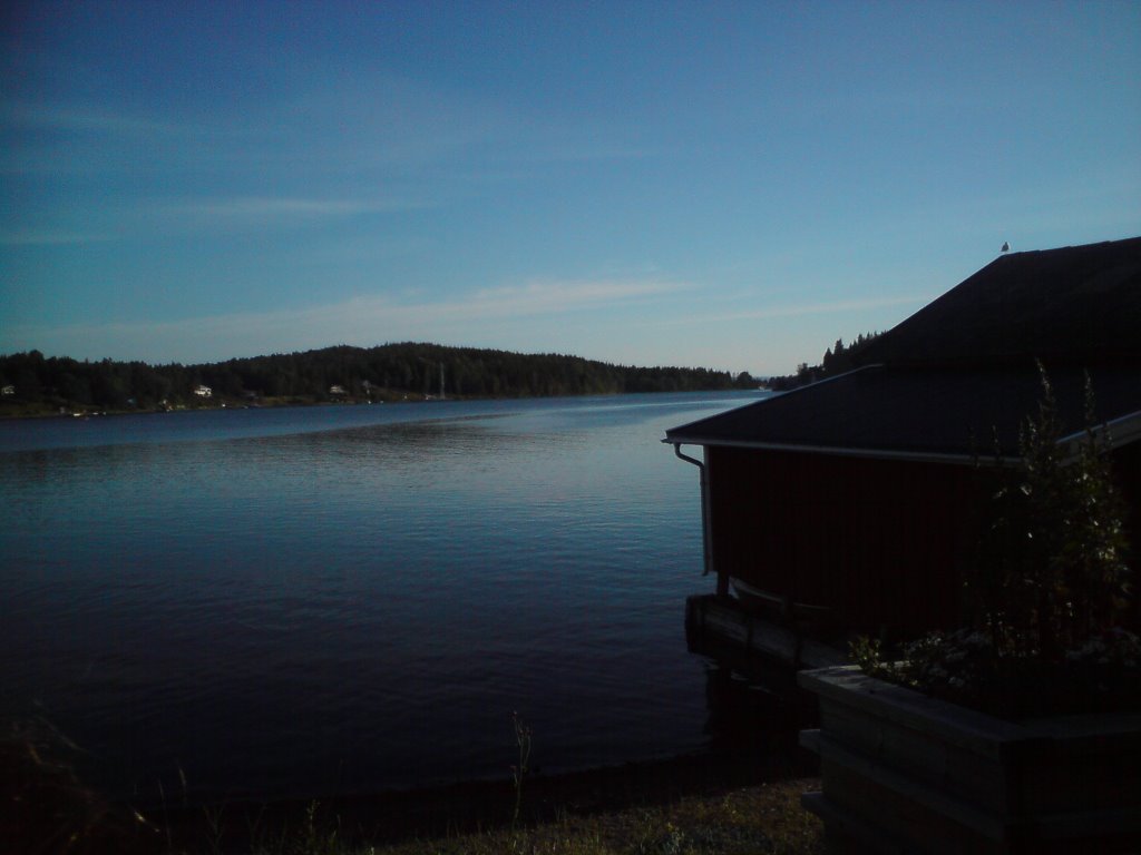 Kväll i Ulvö hamn by ingvar_s