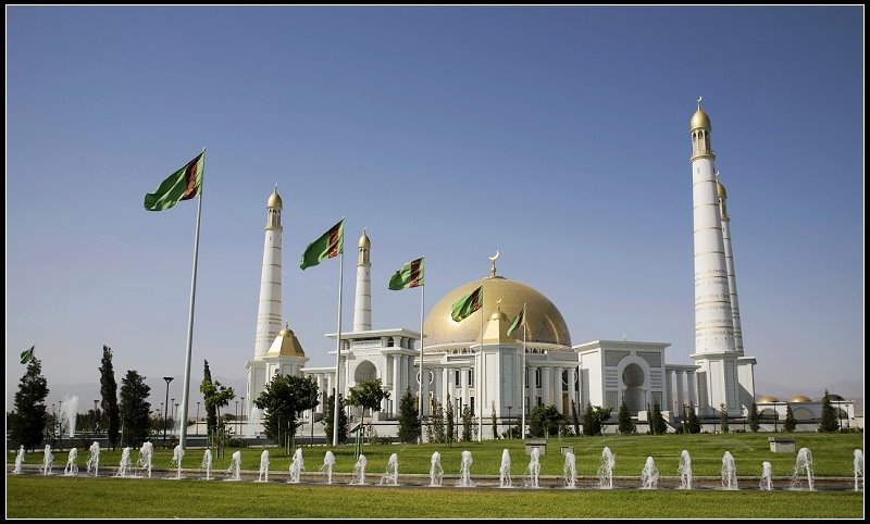 Ashgabat, Turkmenistan by 尼尔伯甲