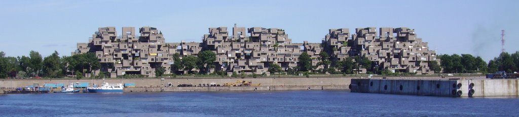 Habitat '67 by bigadin