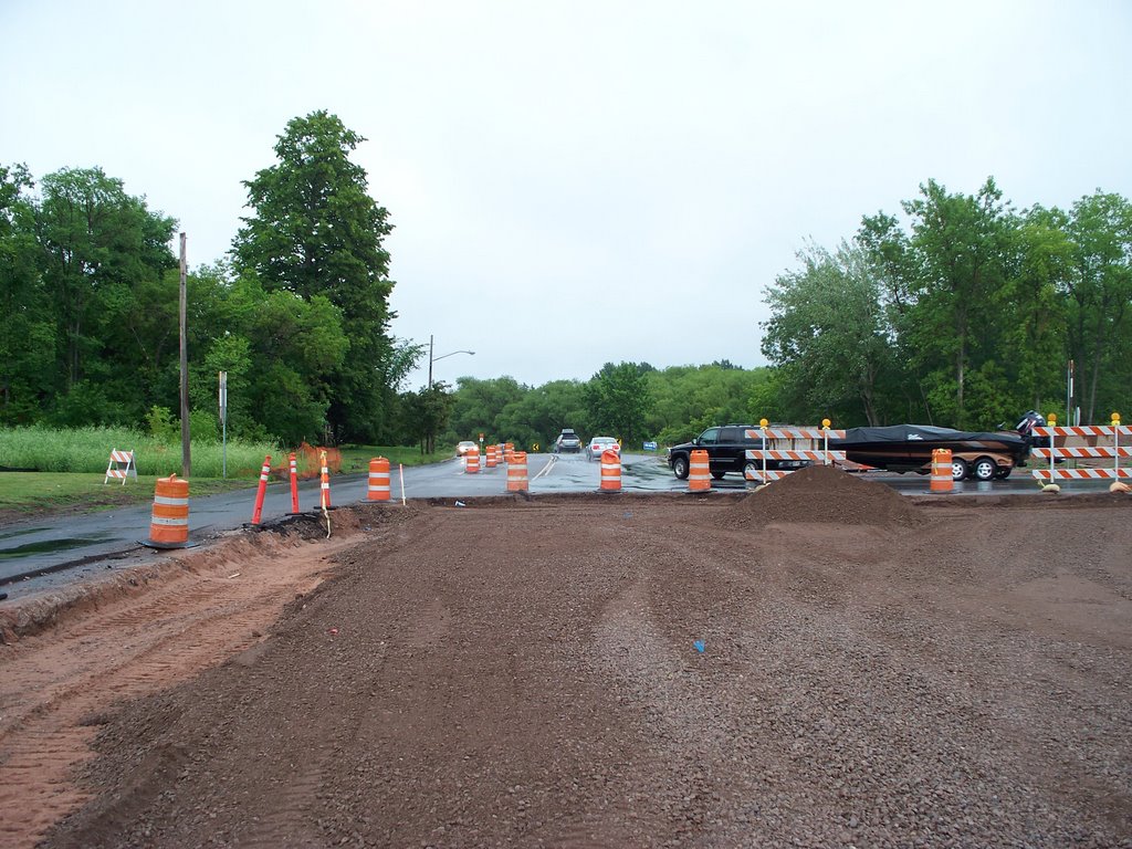 Lakeshore Dr. (Front St.) E. by MeHenry