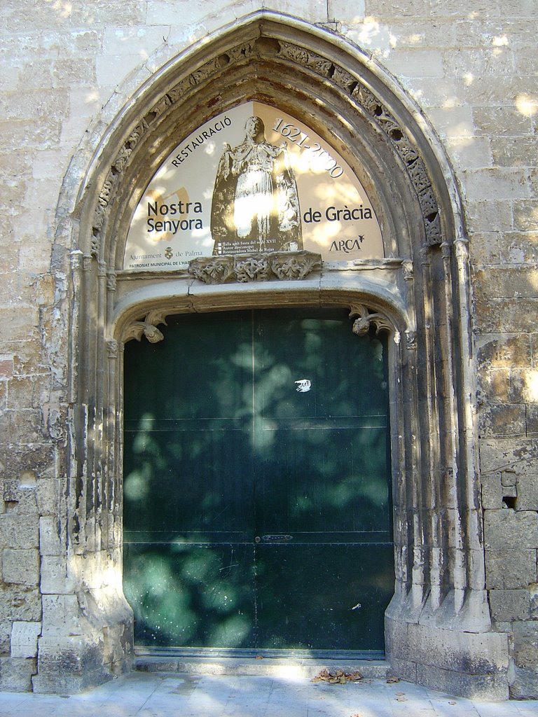 Portal de l'església de Nª Sª de Gràcia by homyr