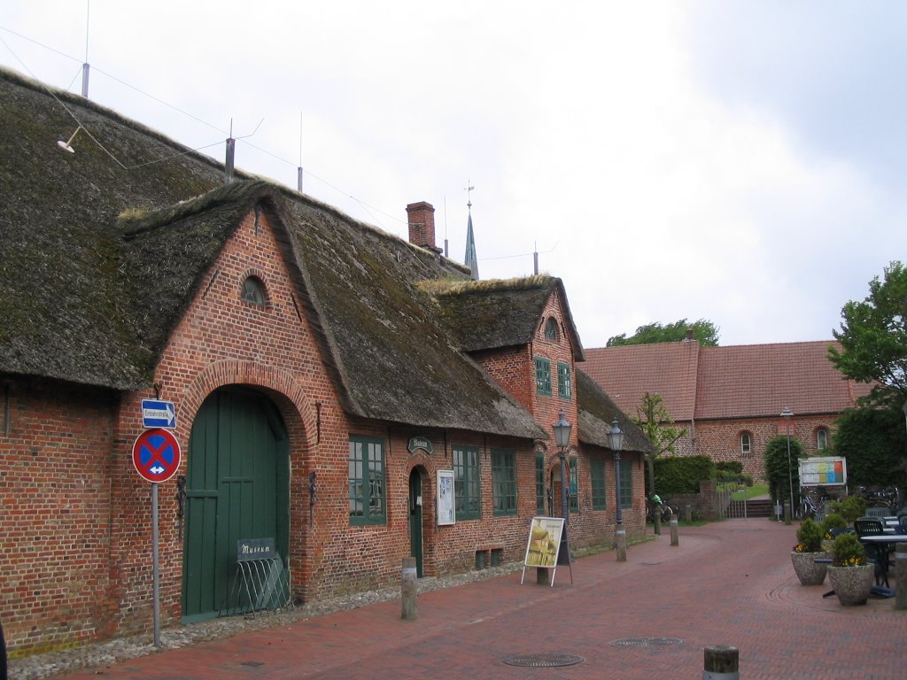 Alte Dorfstraße in St. Peter-Ording-Dorf by Oliver Geiger