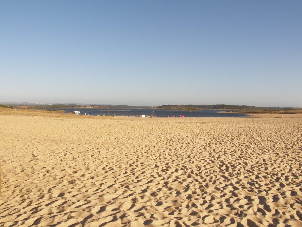 Lagoa de Santo André vista da praia by Luís Seixas