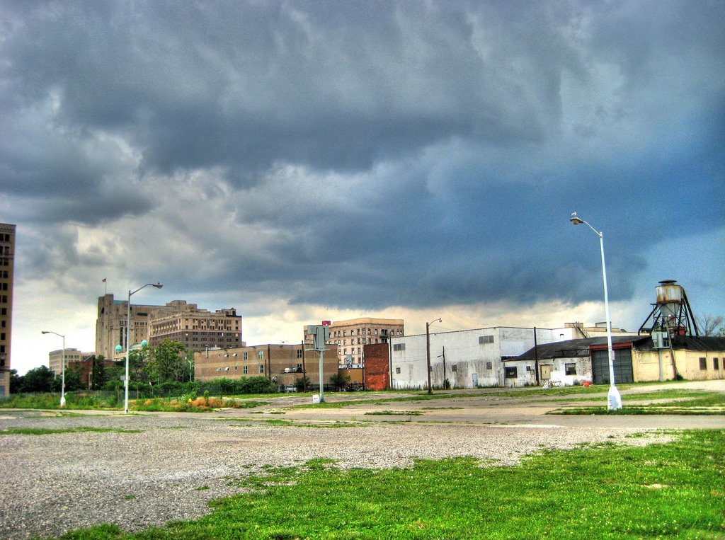 Woodward Avenue facing NW by pfilias