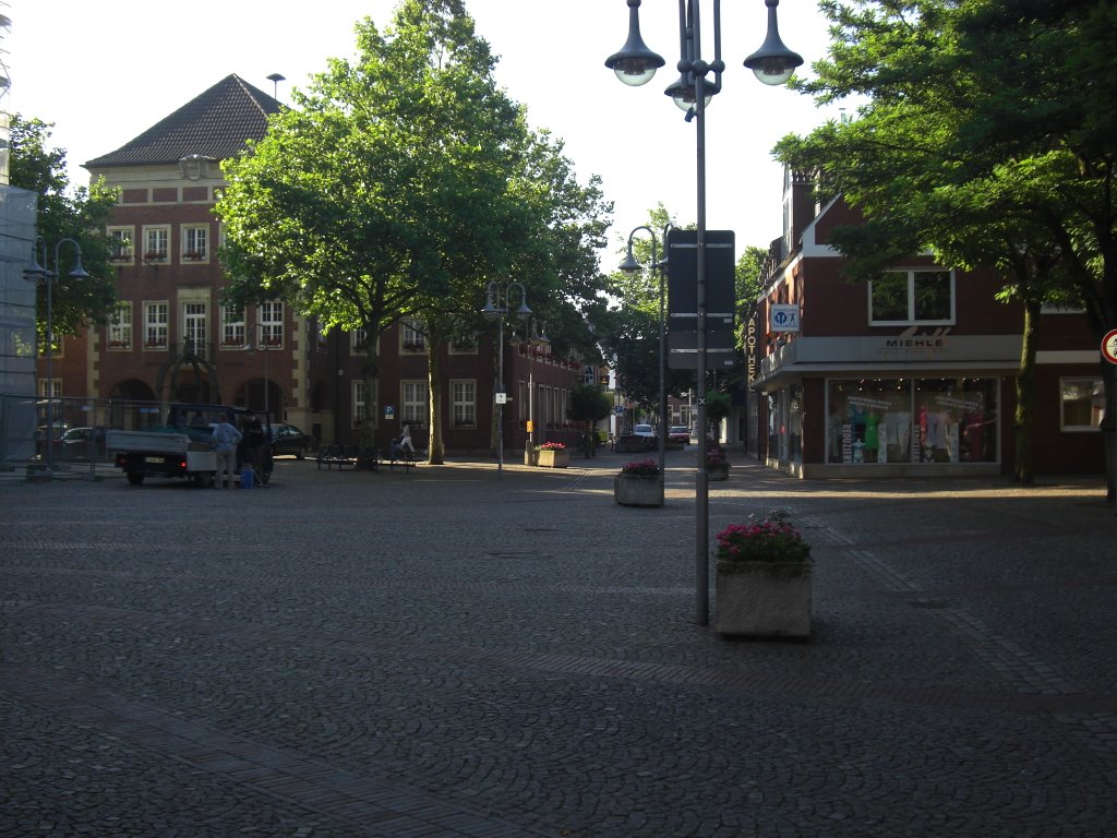 Marktplatz vor St Otgerkirche by Stadtlohn