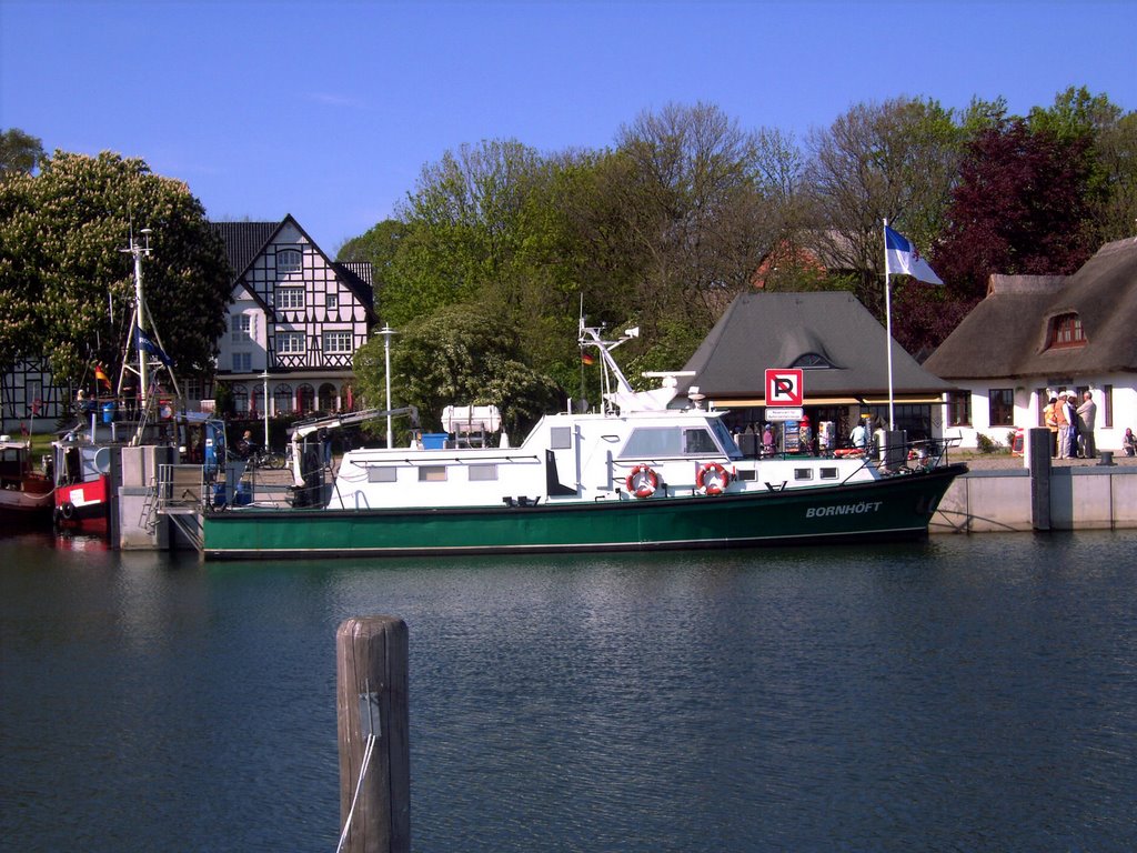 Hafen Hiddensee Kloster by pentacross