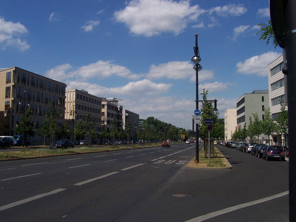 Klingelhöferstraße by J-Alberto