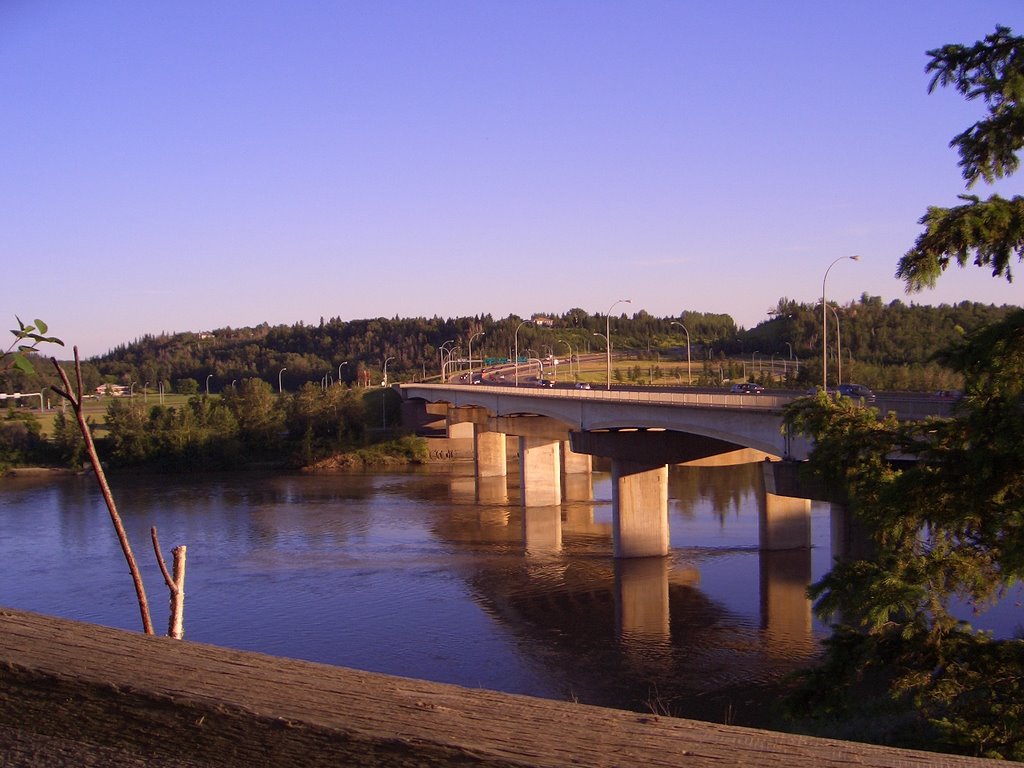 Whitemud freeway @ quesnell bridge by LBJ