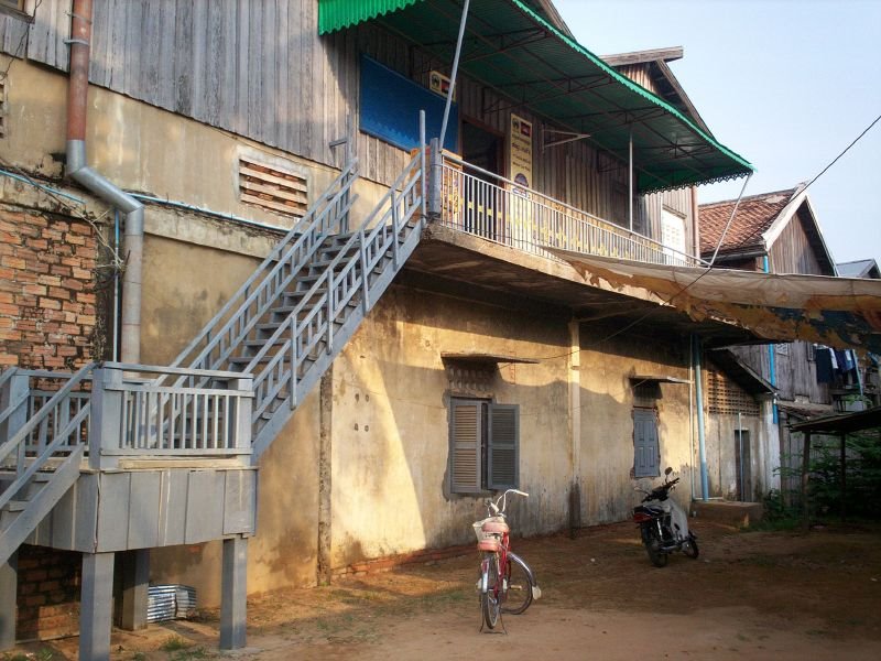 Side street, Kompong Thom by Damian Doyle