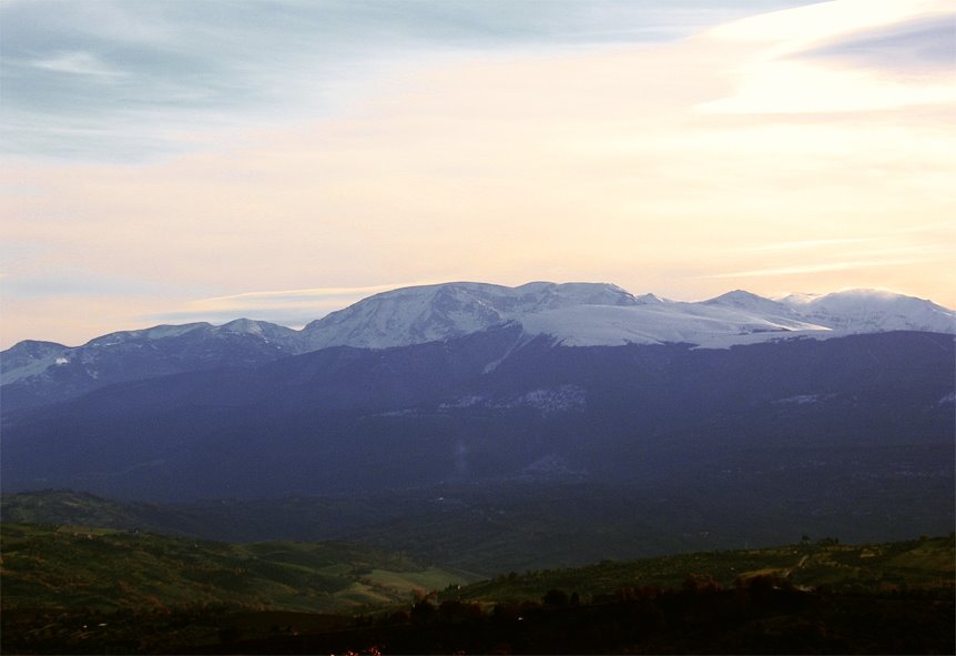 Landscape to Gran Sasso by samick