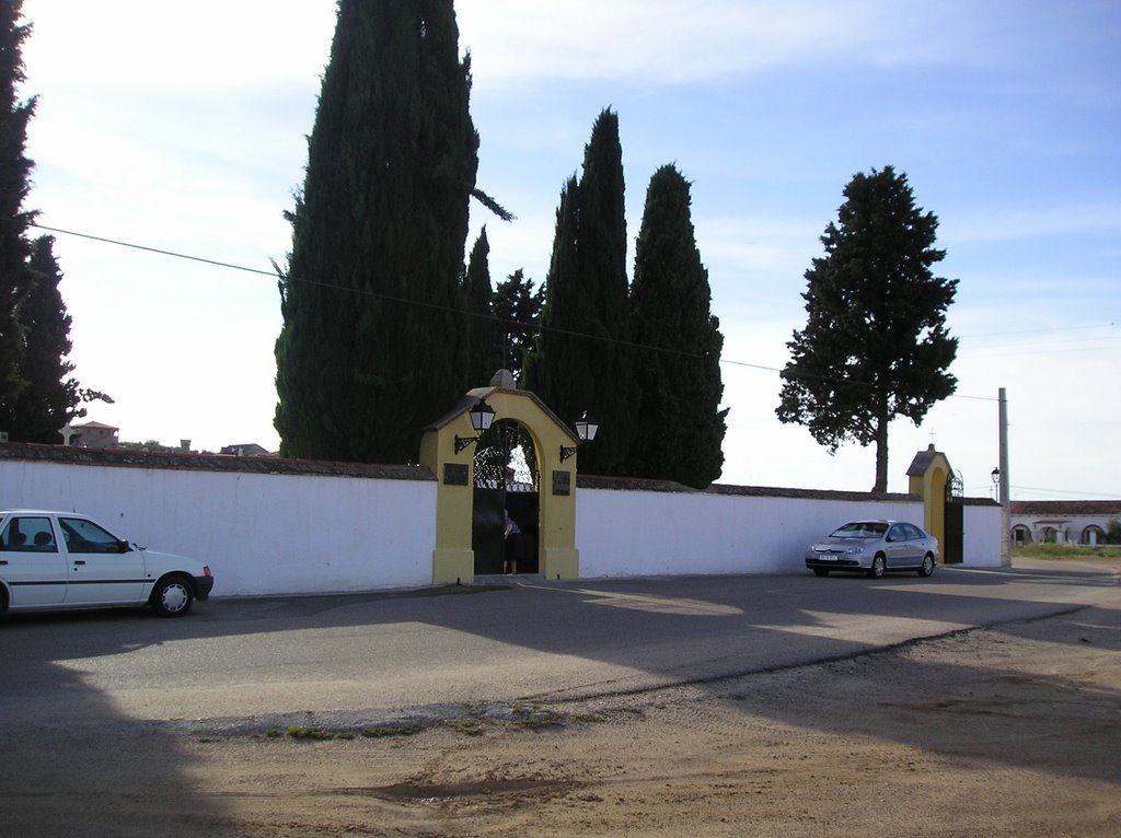 Alcaudete de la Jara-Cementerio municipal de Alcaudete, Entrada Ppal. by De Paz