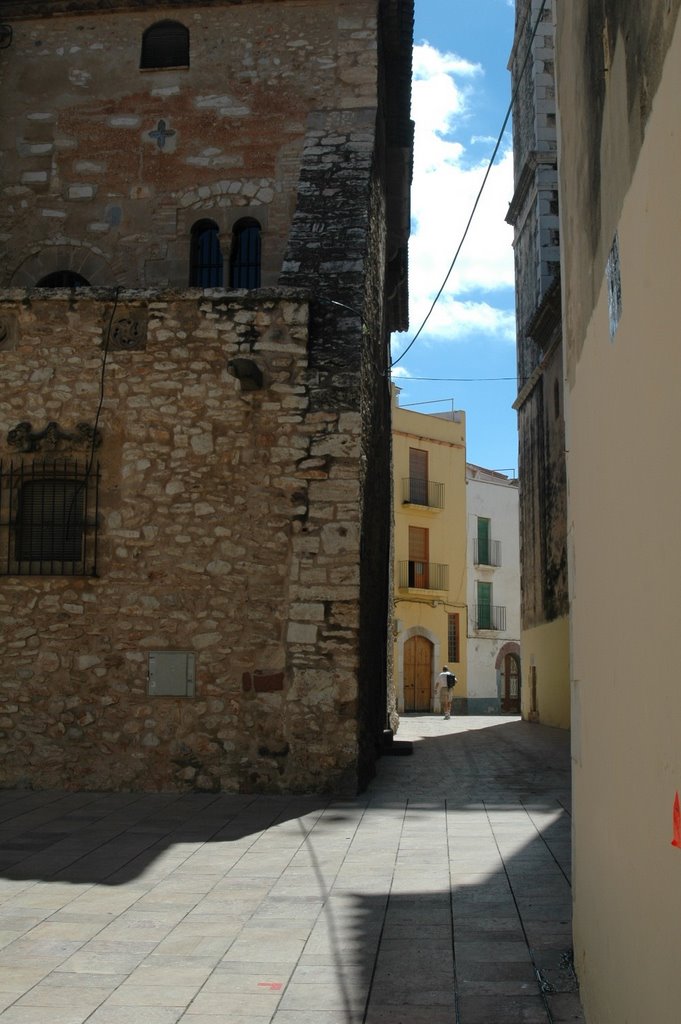 Carrer de la Torre by Miguel A. Guija