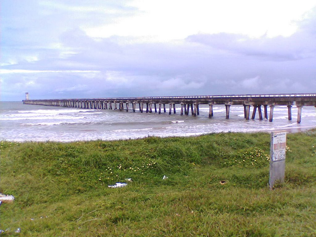 Emissário Submarino - Praia do Sobral by ricklmago