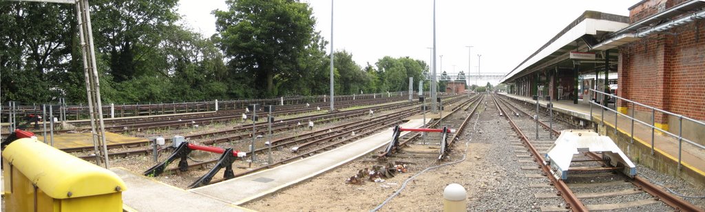 Woodford Station METRO Panorama shooting by butroncdms