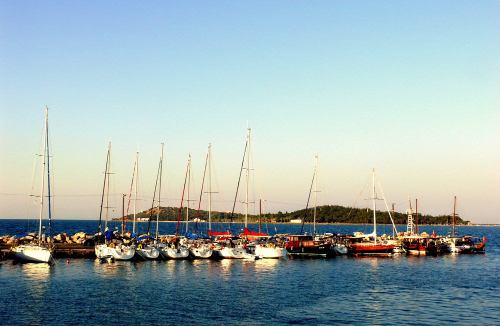 Urla İskelesi (23.07.2008) by Metin Erinc