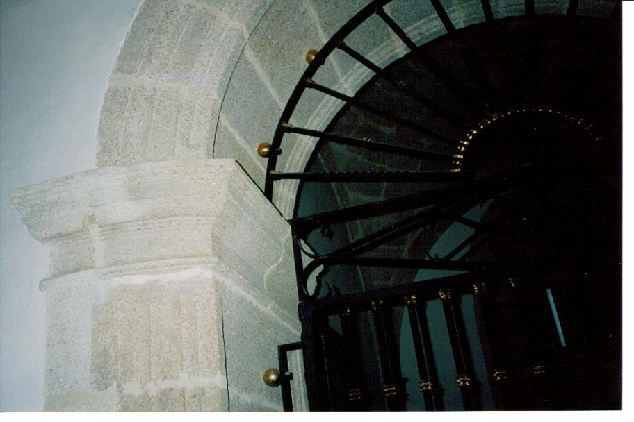 Alcaudete de la Jara-Toledo; Iglesia de la Concepción-Puerta del Baptisterio-detalle by De Paz