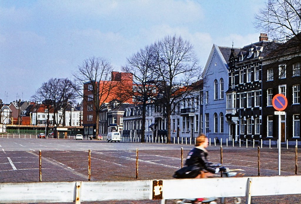 Roermondsplein in 1971 by jan o b