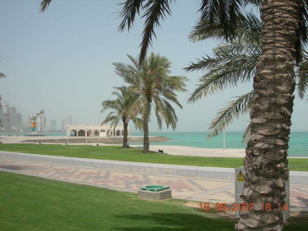 卡塔尔海滨 Seaside,Qatar by Charles Qin