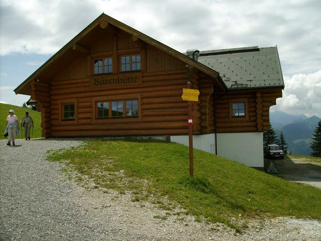 Bärenhütte im Sommer by Wolfgang Küfner