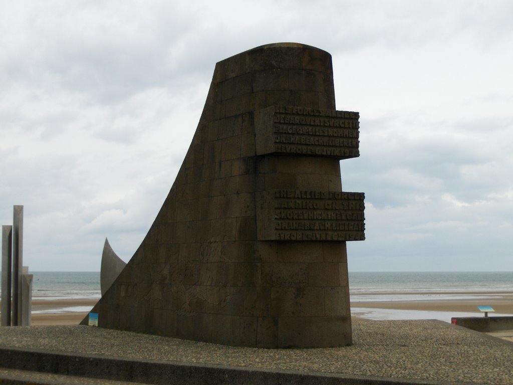 Omaha Beach_Denkmal vor Saint Laurent_2008-03-20 by Martin Dudle-Ammann