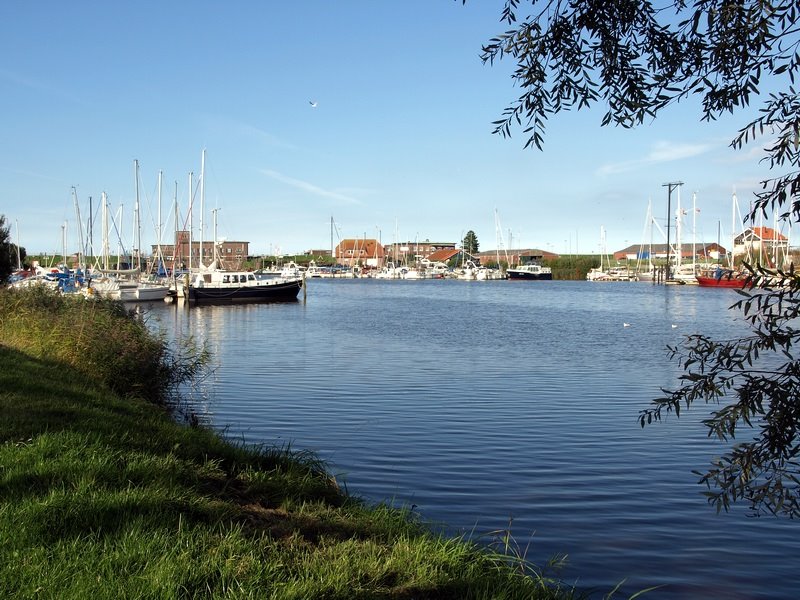 Harlesiel, Hafen by Georg May