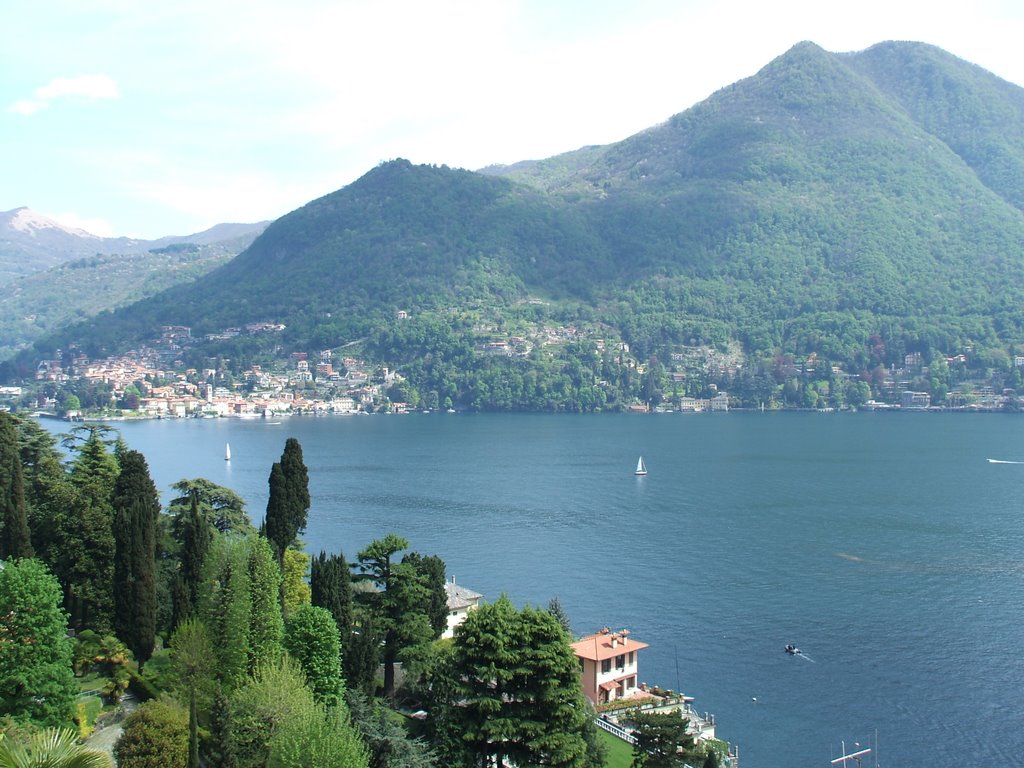 Il lago di Como visto da Moltrasio by Loris Genetti