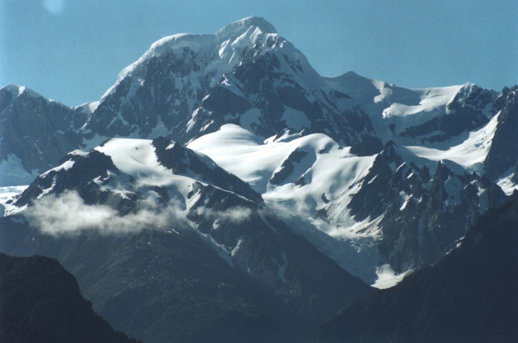 Mt. Cook seen from Mirror lake by Jensen75