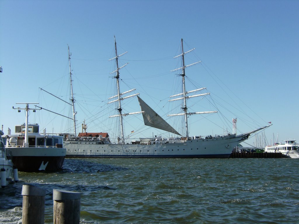 Gorch Fock by Bert Vulpius