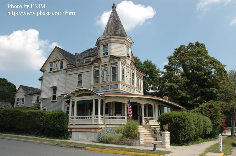 Presumed to have been completed in 1886, known as "The Milne Cottage", now called "The Island Queen" as per Sailette by F RIM