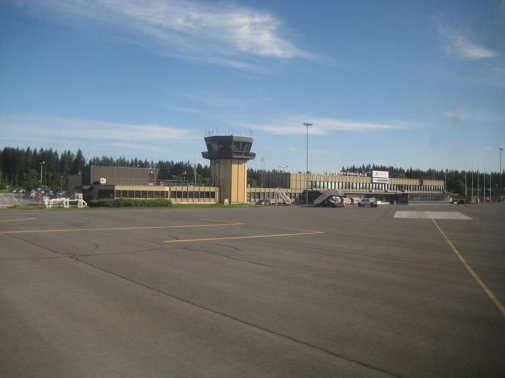 Tampere - Pirkkala airport by ©JPix