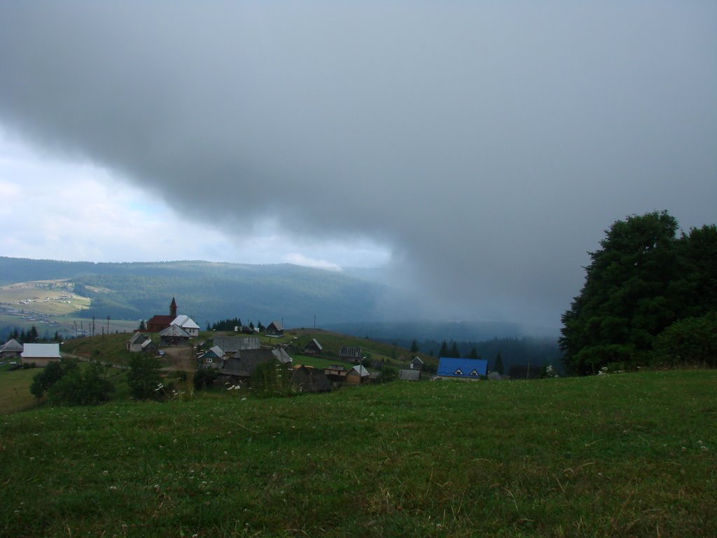 The Storm Is Coming at Dealu Botii by Si Pas