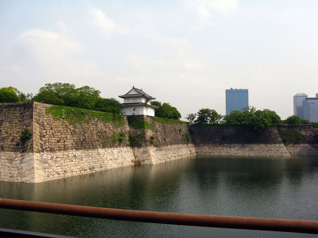 Osaka Castle - Guardhouse (05/21/08) by BryanM63